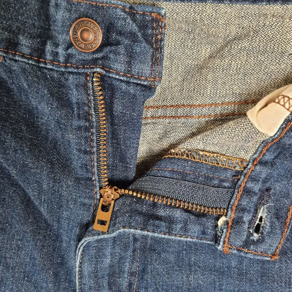 Levi's 569 Loose Straight Leg Jeans Men's Size 38x30 Blue Denim Relaxed Fit